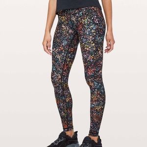 NWOT Flowerescent Wunder Under Leggings